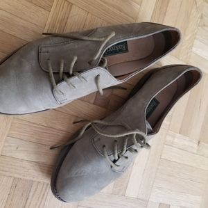 Rockport shoe